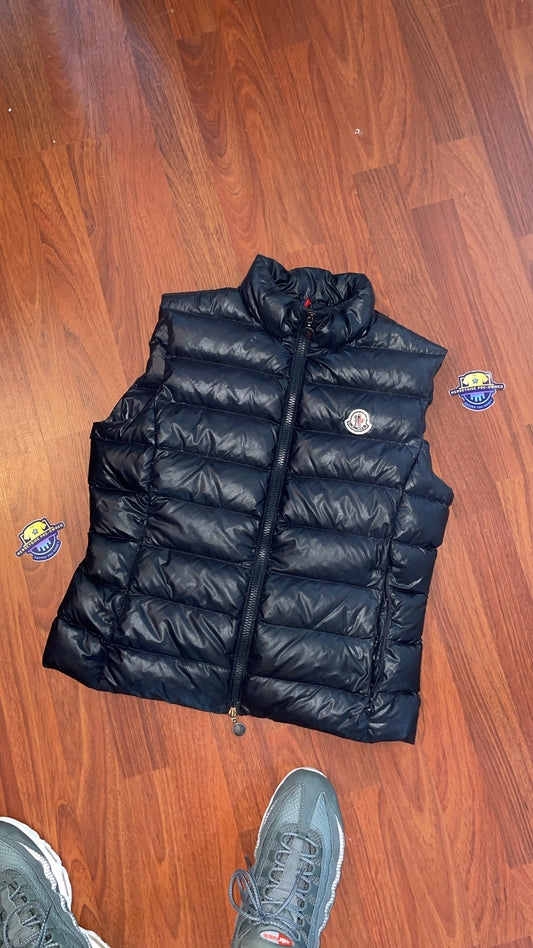 Moncler Gilet womens size 2